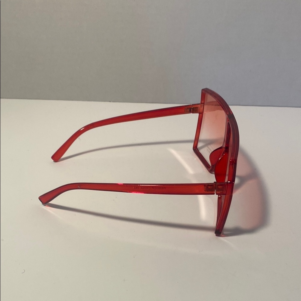 Charlotte Russe Red Geometric Sunglasses - Picture 2 of 2